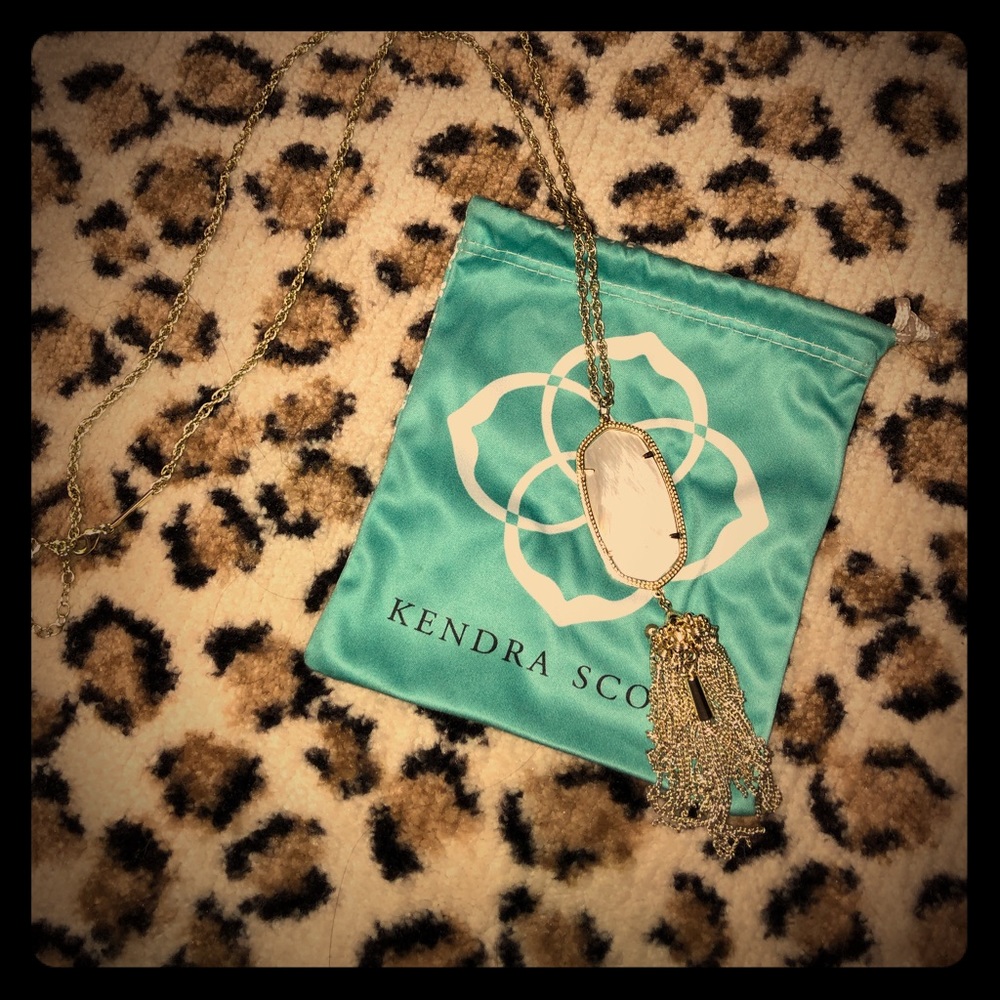 KS “Rayne” long necklace in gold.